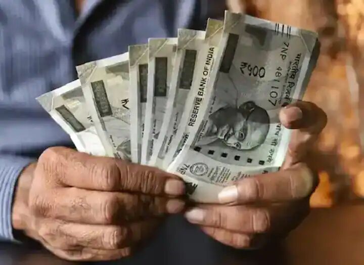 7Pay Commission:कर्मचारियों को दीवाली का तोहफा, 6 माह में दूसरी बार कठिनाई भत्ते में वृद्धि, वेतन 4 प्रतिशत डीए बढ़ाकर 15,000 किया 