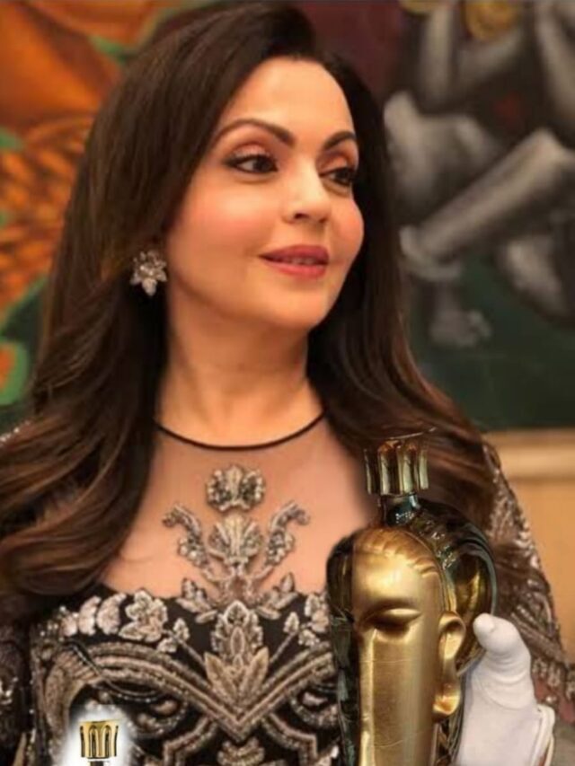 Nita Ambani ki Pani Ki Bottle – नीता अंबानी की लक्सरी लाइफ मे 4 चाँद लगाता है ये पानी