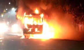 Maharashtra News: महाराष्ट्र के नासिक में दर्दनाक हादसा, चलती बस में आग 11 की मौत, कई झुलसे