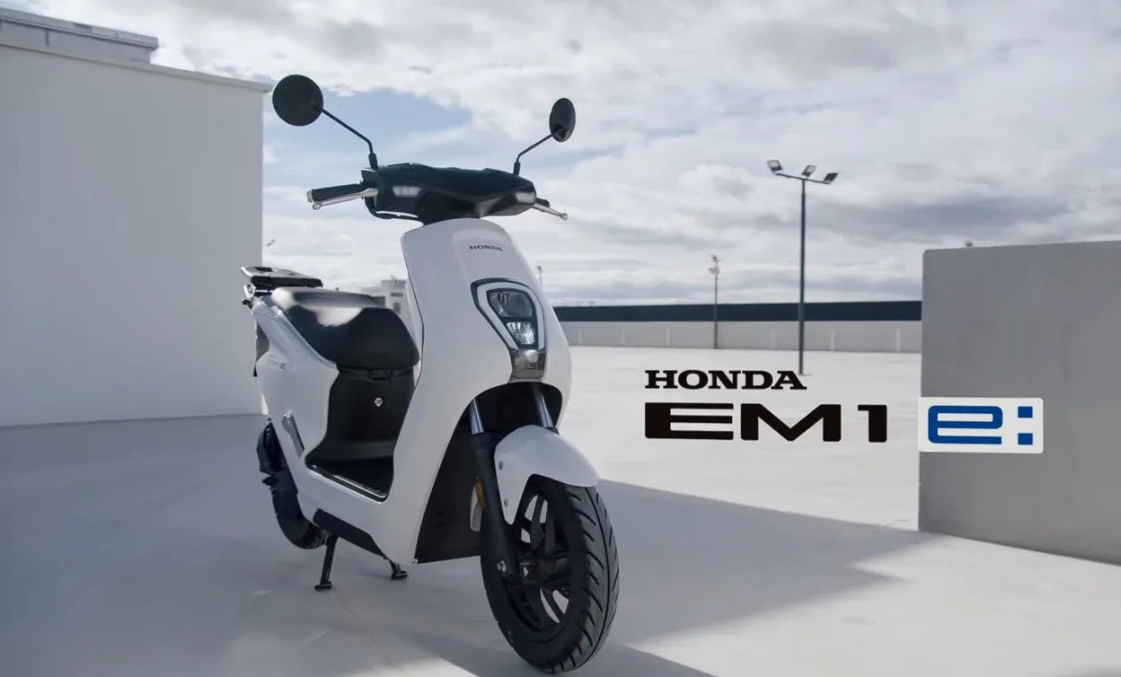 Honda ने ला दिया पहला Electric Scooty EM1, मात्र 40 हज़ार में होगा उपलब्ध. Activa का स्टॉक हटाओ सेल चालू