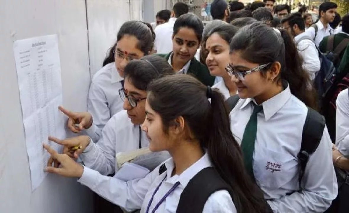 CBSE Board Result Date: सीबीएसई ने 10 और 12वीं के रिजल्ट की तारिक की जारी, यहां देखें नंबर