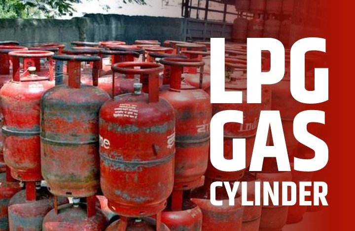 Today LPG Cylinder Rate: अब घटकर इतना सस्ता हुआ LPG सिलेंडर, ख़ुशी से झूमे ग्राहक,