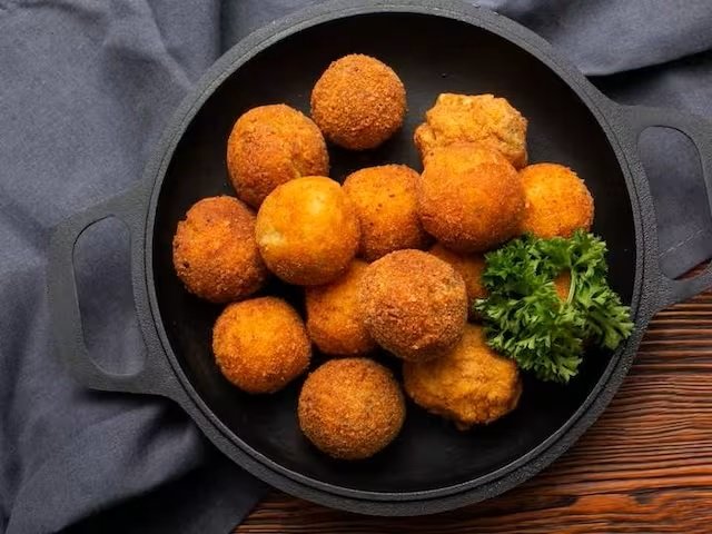 Masoor Dal Vada Recipe:बारिश का मजा उठाये,घर में आसानी से कुरकुरे मसूर दाल वड़े बनाये