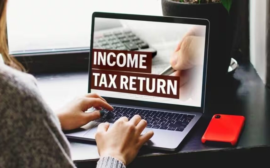 Income Tax विभाग ने बताया, सीनियर सिटीजन्स के लिए ऐसे ITR फाइल करने से होगा विशेष लाभ, जानें विस्तार से