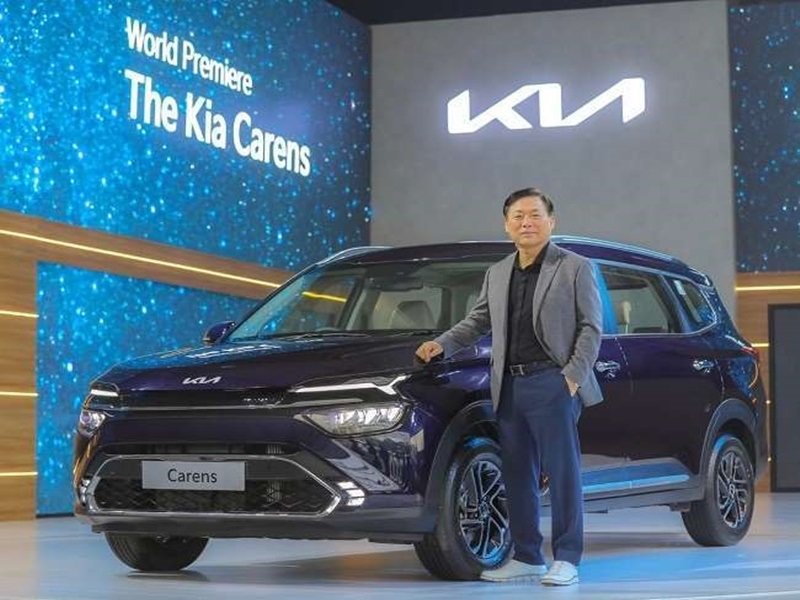 Kia Carens - 8.99 लाख रुपये से लांच हुई Kia की यह धसू कार, जानिये इसके फीचर्स,