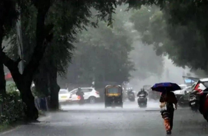 MP Weather Forecast: मध्य प्रदेश में इंदौर के साथ साथ IMD ने इन जिलों में हाई अलर्ट किया जारी,