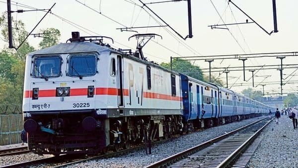 Indian Railways - These 42 trains passing through Madhya Pradesh are cancelled.