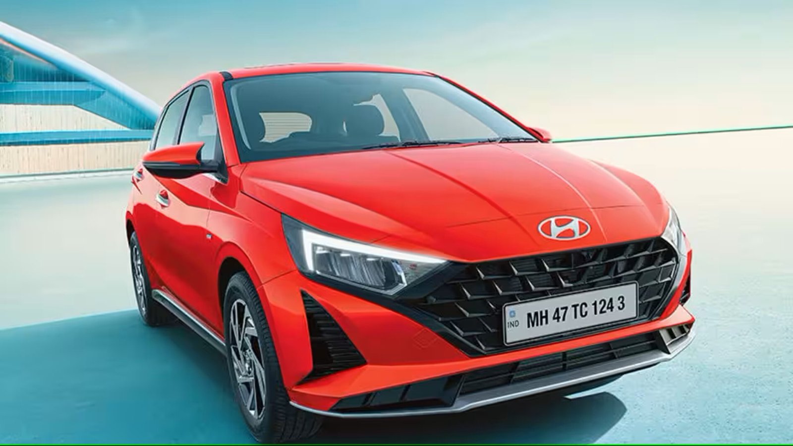 Hyundai i20 के सभी वैरिएंट की कीमत में हुई बढ़ोतरी, देखिये नई प्राइस लिस्ट,