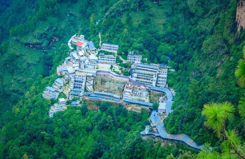 Vaishno Devi Package - Indian Railways' powerful package will cost Rs 1700 per day