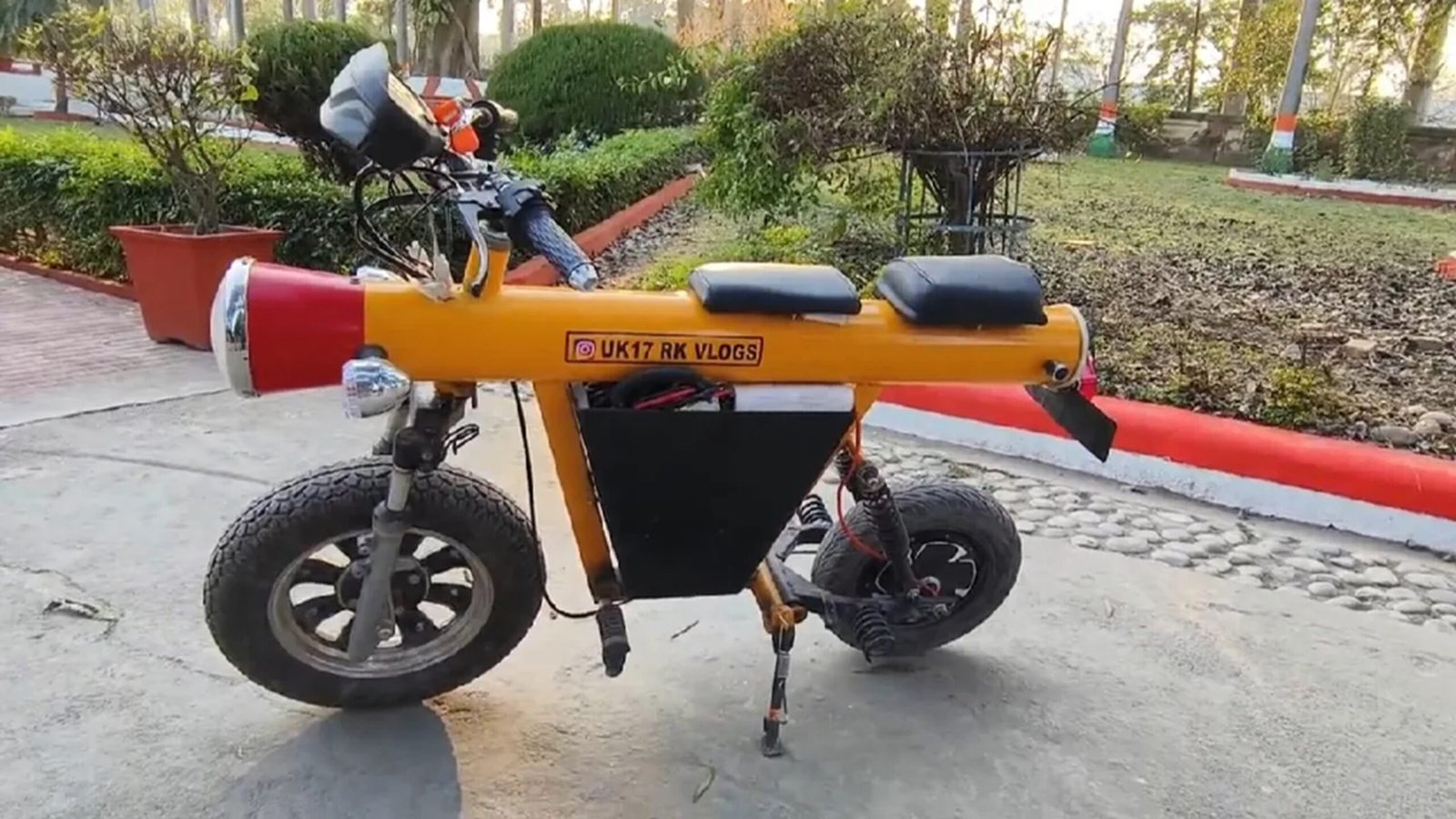 Bike Ka Jugaad - बंदे ने गजब के जुगाड़ से बना डाली मिसाइल इलेक्ट्रा बाइक, 5 रुपये में दौड़ेगी 60km,