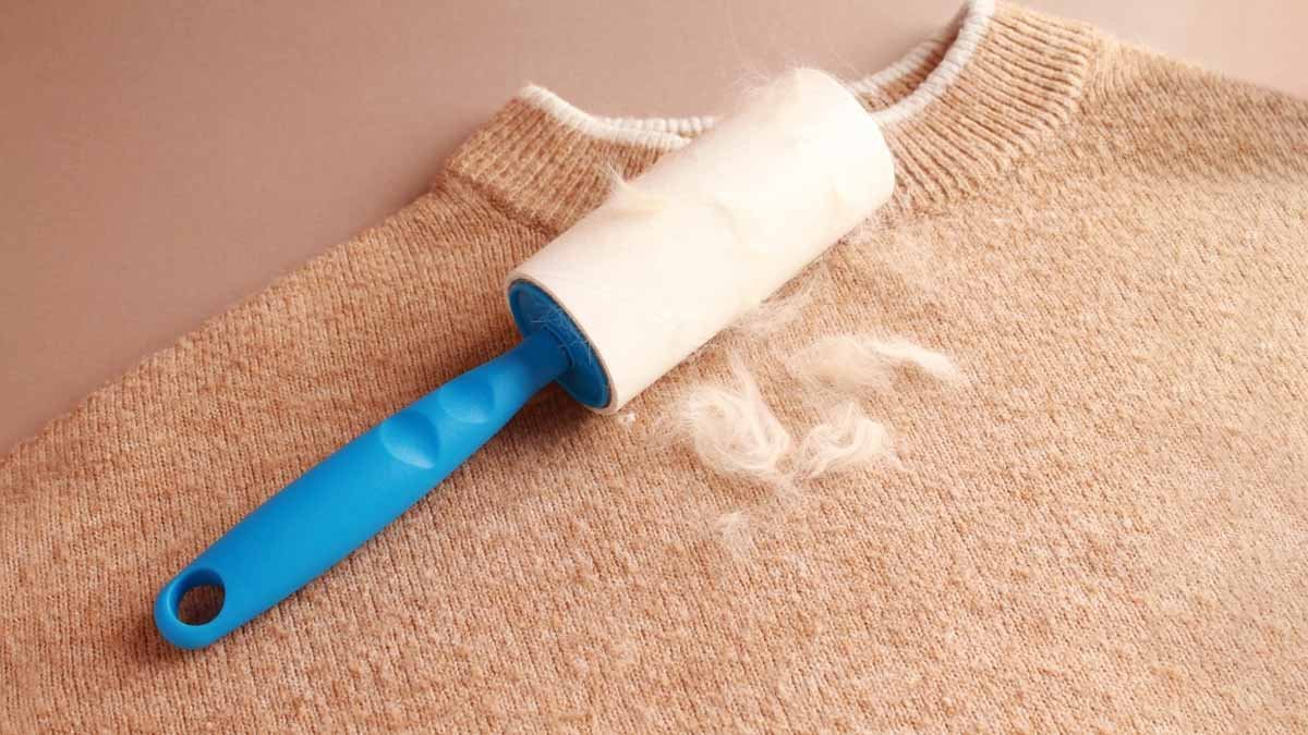 Lint Remove Tips - Quickly and easily clean the lint on your clothes.