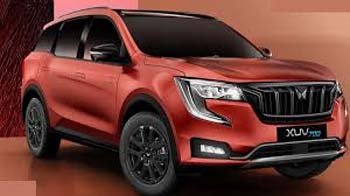 Mahindra XUV 700's gleaming new variant AX5 Select launched