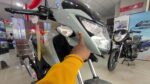 160cc सेगमेंट में लोकप्रिय बनी Honda की ये धांसू बाइक, ब्रांडेड फीचर्स और स्पोर्टी लुक के साथ कीमत भी कम...