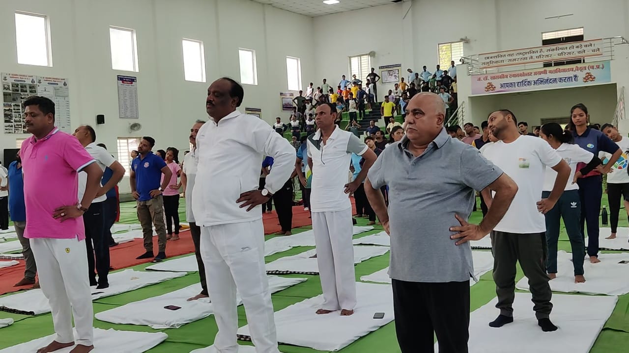 International Yoga Day: Yoga keeps body and mind healthy: Uike