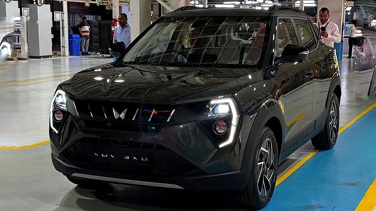 Mahindra XUV 3X0 का ऑटोसेक्टर में भौकाल! महज 1 घंटे में मिली 50 हजार से ज्यादा बुकिंग