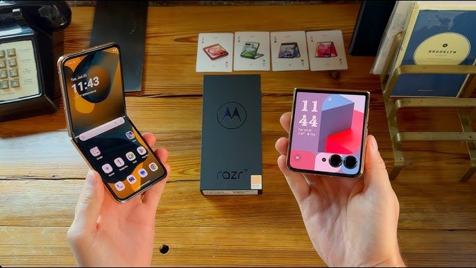Samsung को टक्कर देने आया Motorola का फोल्डेबल स्मार्टफोन! ट्रिपल स्क्रीन के साथ कीमत मात्र इतनी सी...