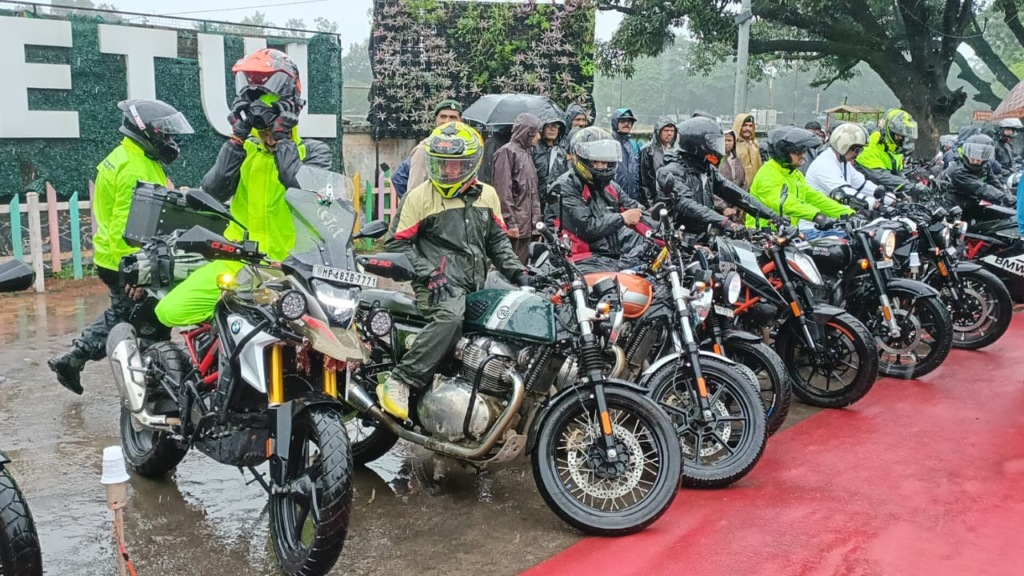 Kukru Tourism: Riders flagged off to Kukru
