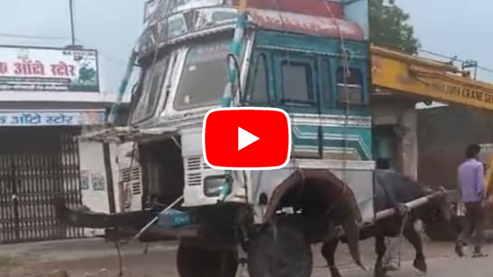 Desi Jugaad: Suddenly the truck started moving backwards, when seen completely, it turned out to be an amazing jugaad.